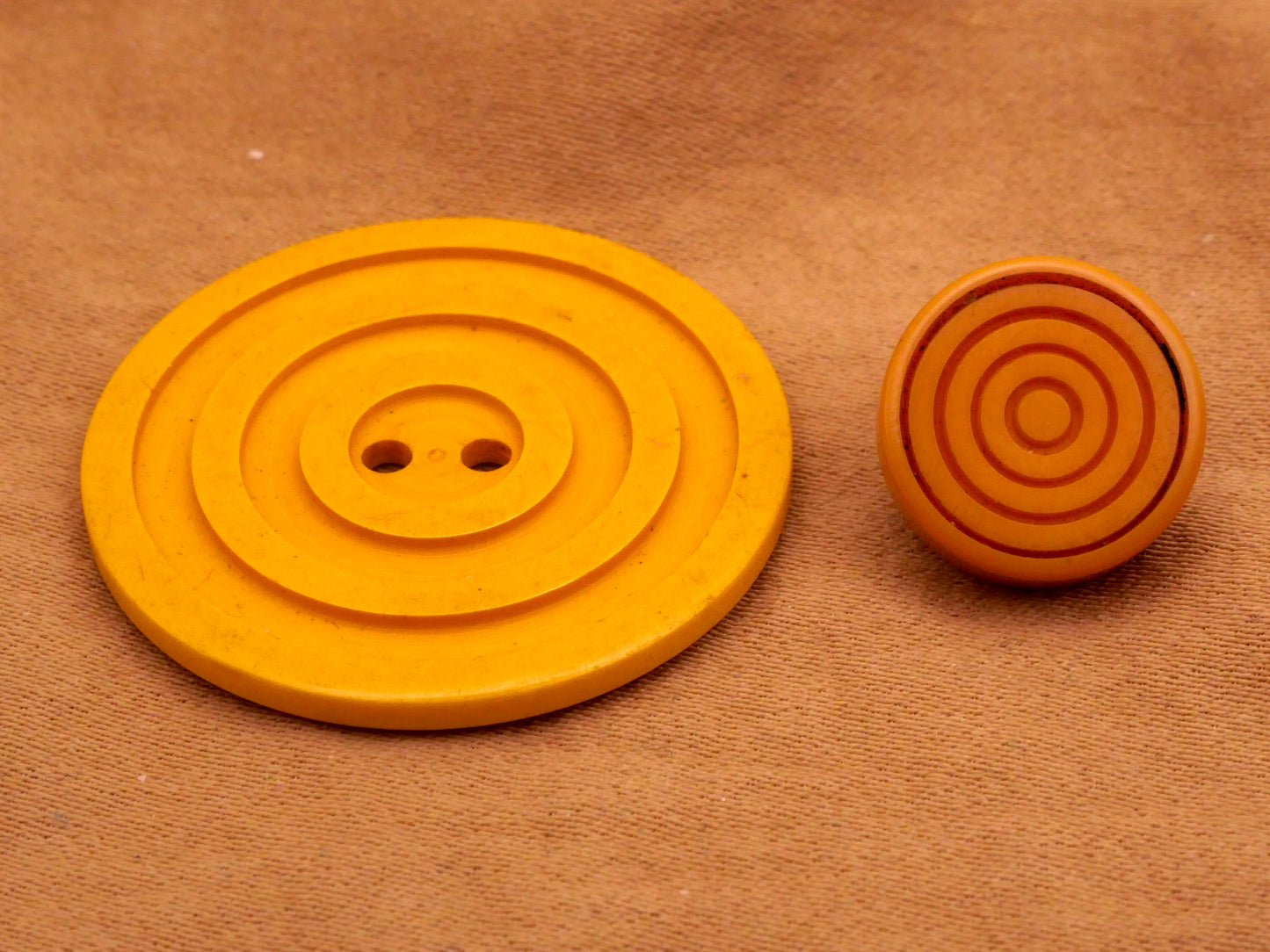 Concentric Circle Butterscotch Bakelite Early Plastic Button Various 12-28mm