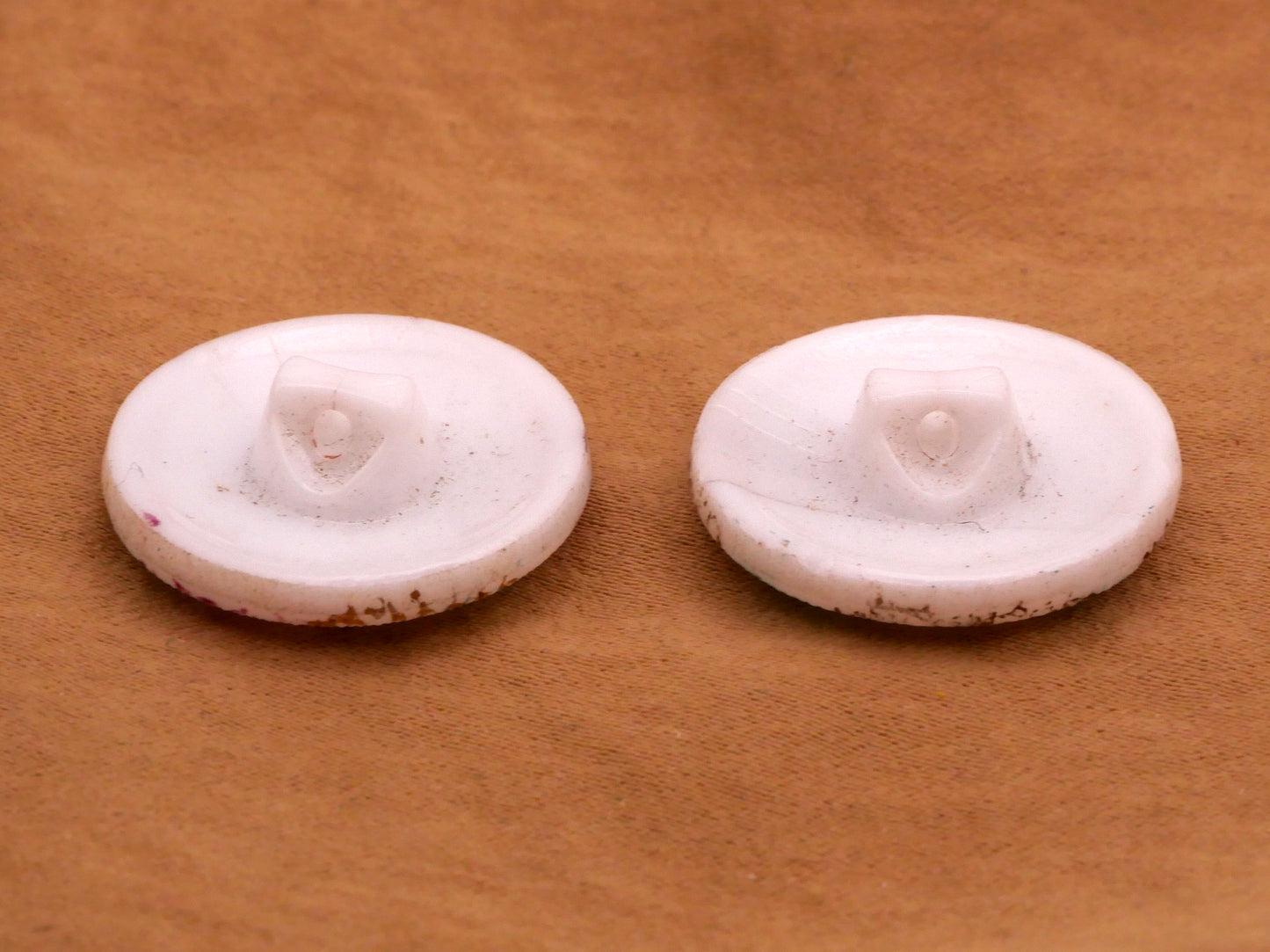 Splatter Paint Look Vintage White Glass Button Various 22-23mm