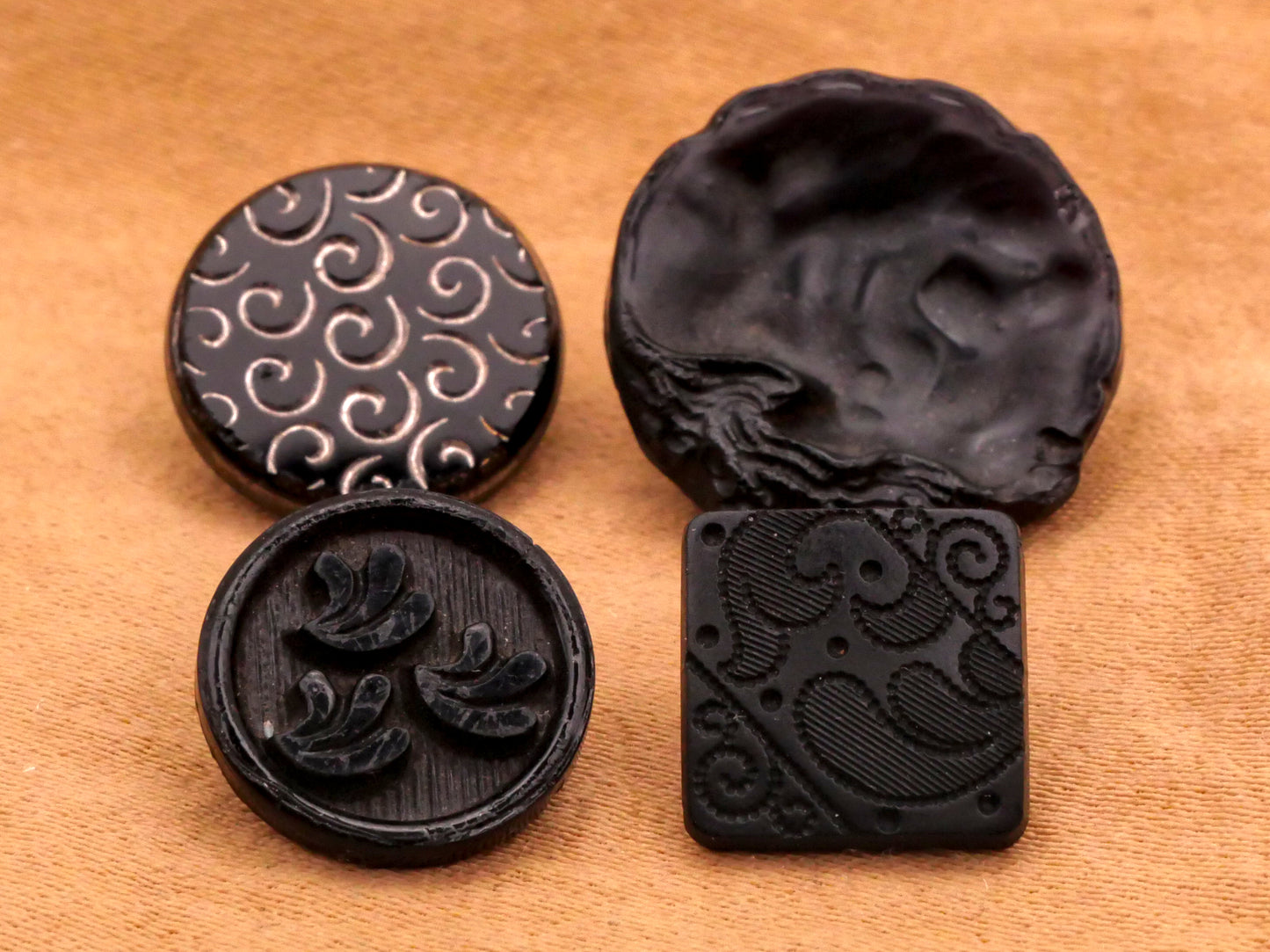 Wave Design Black Glass Button Various 11-17mm