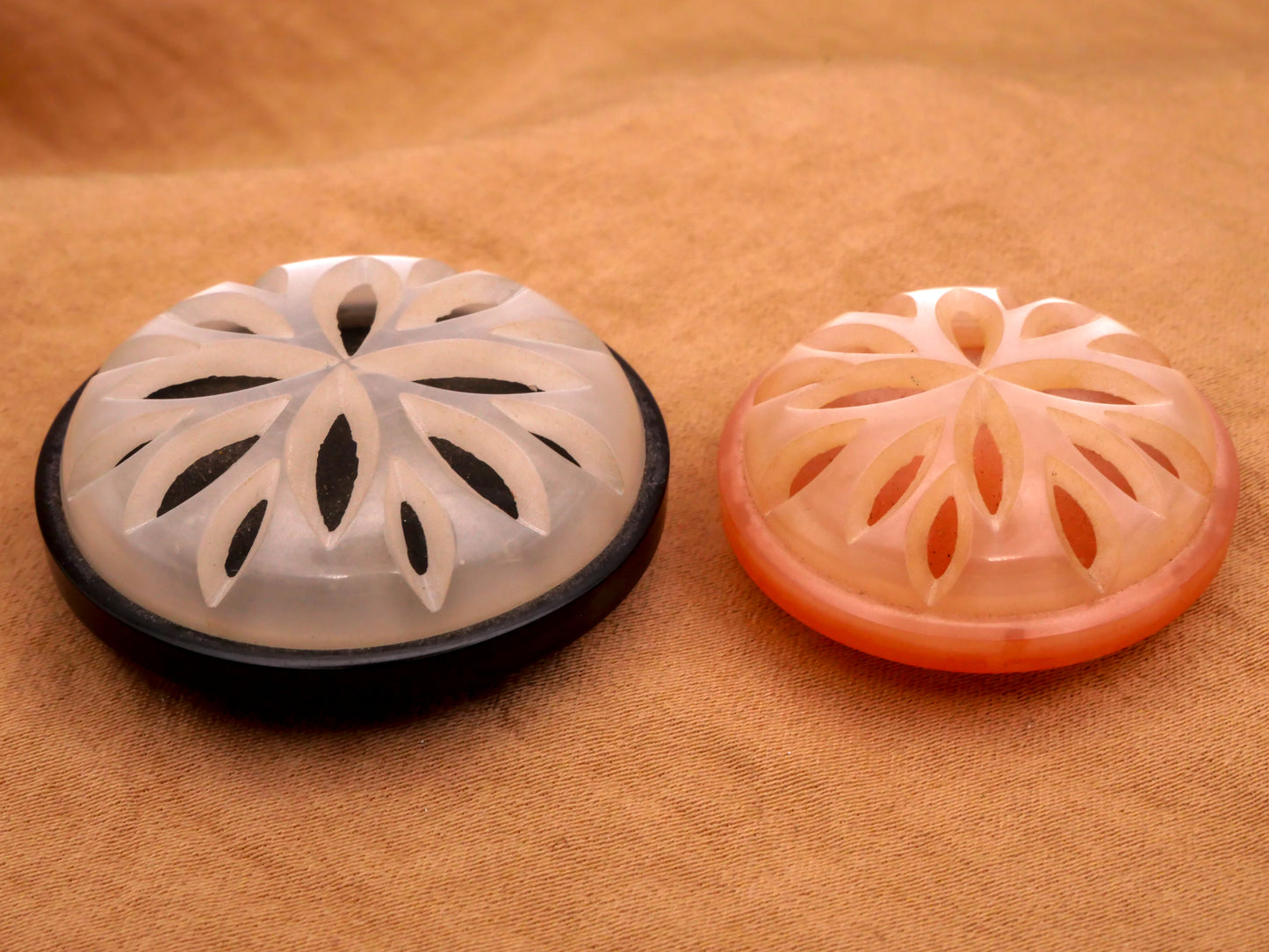 Mother of Pearl Look Plastic Dome Black or Pink Button Various 28-34mm