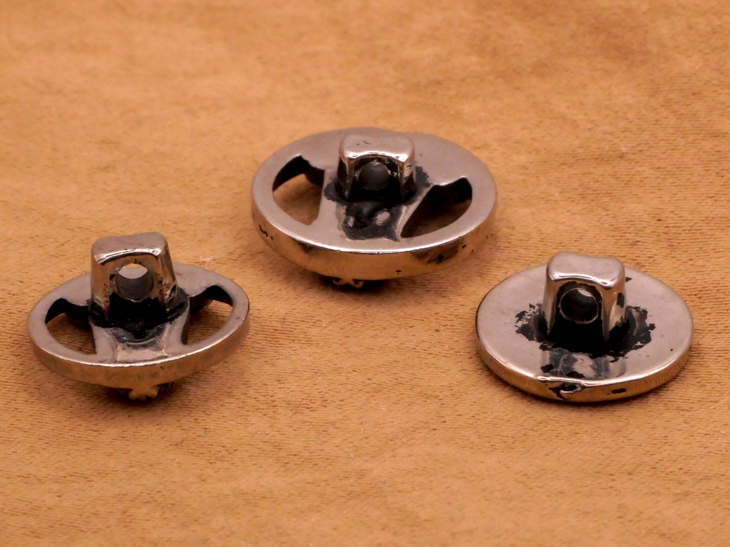 Pharaoh Face Silver Metallized Plastic Button Various 13-15mm
