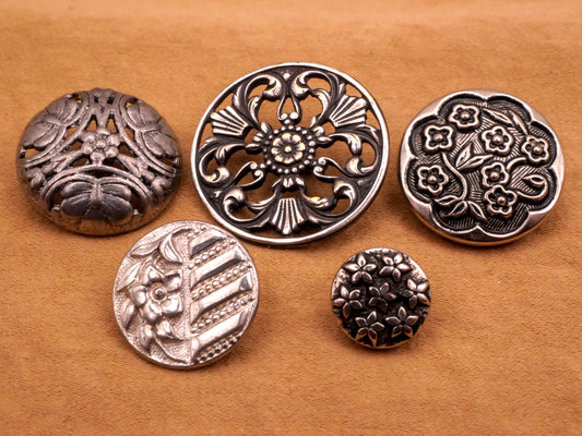 Flower Silver Colored Metal Button Various 10-23mm