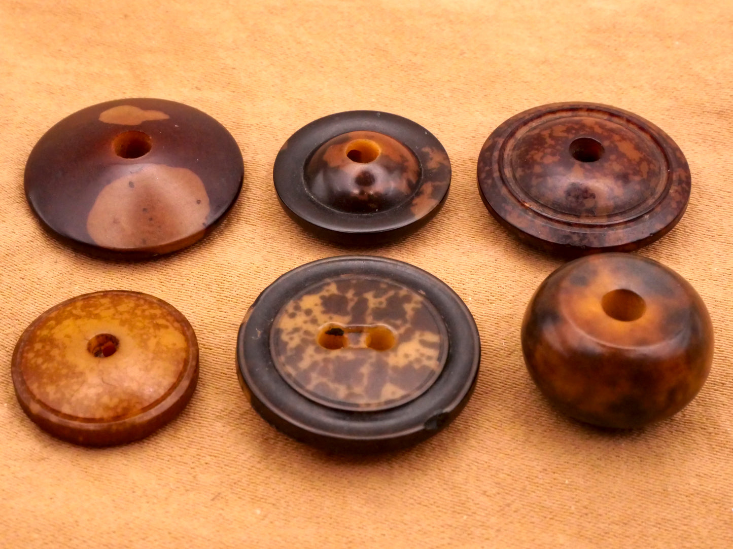 Mottled Vegetable Ivory Tagua Nut Button Various 15-19mm