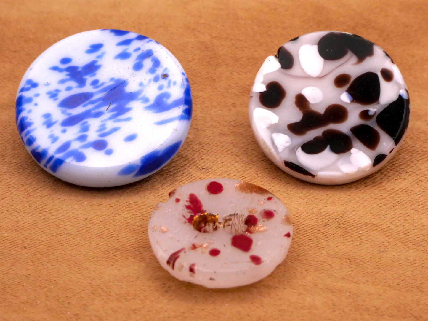 Spotted Speckle Antique Glass Button Various 17-23mm