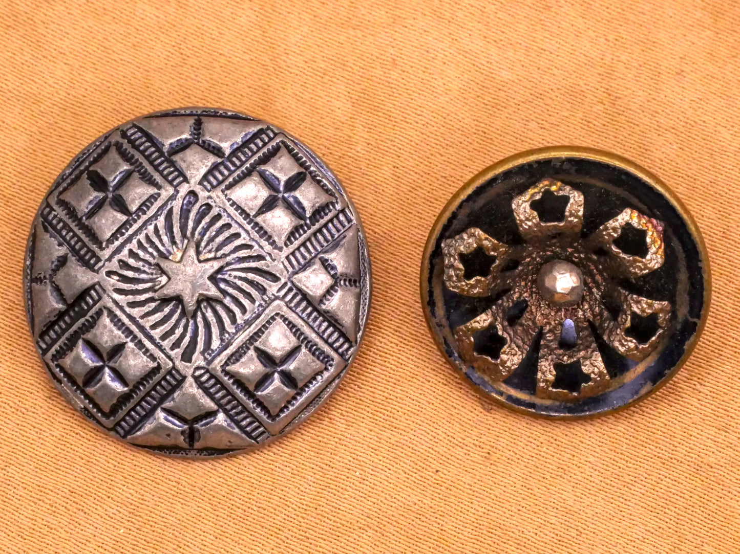 Star Blue Tinted Metal Button Various 18-22mm