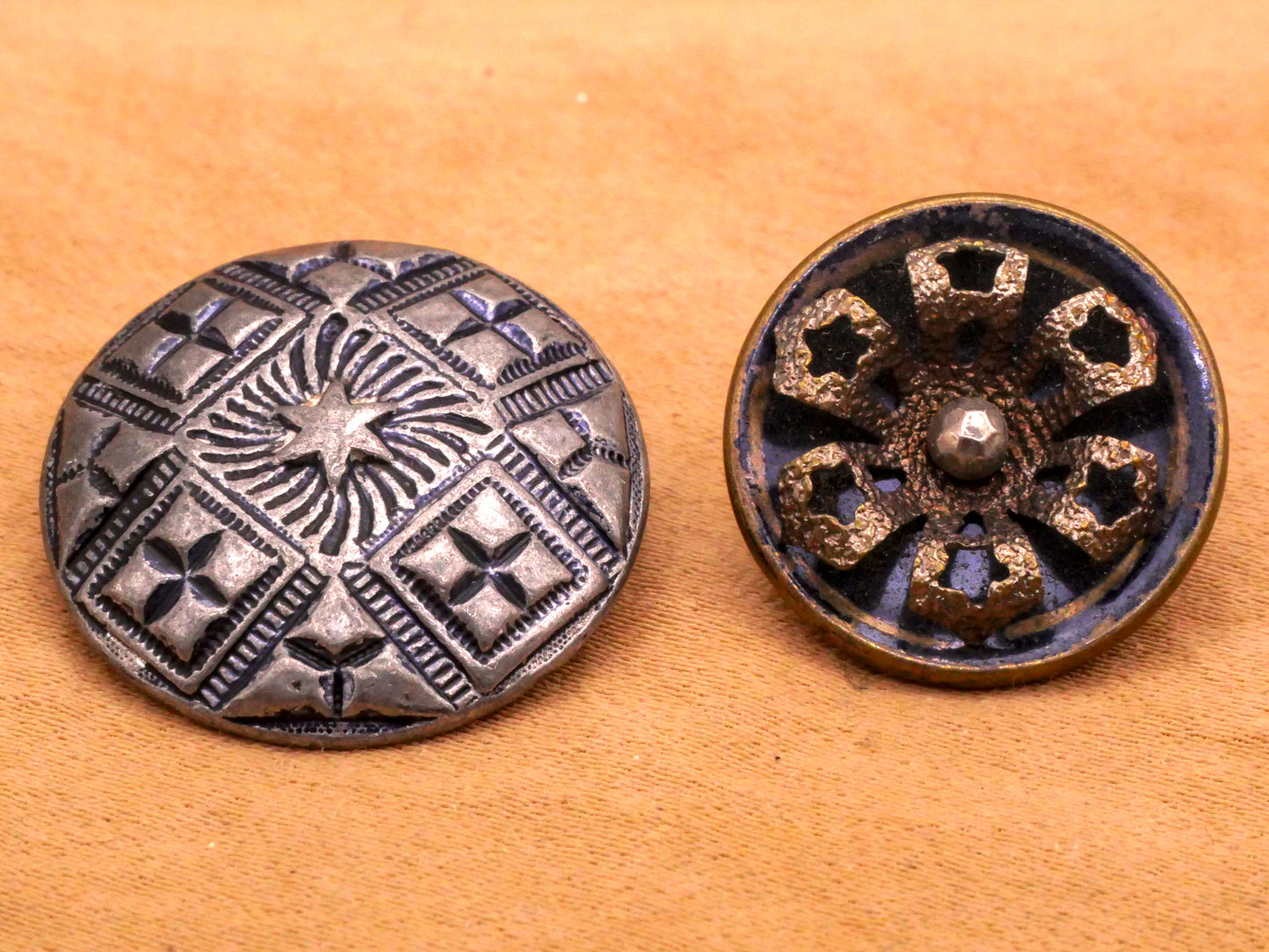 Star Blue Tinted Metal Button Various 18-22mm