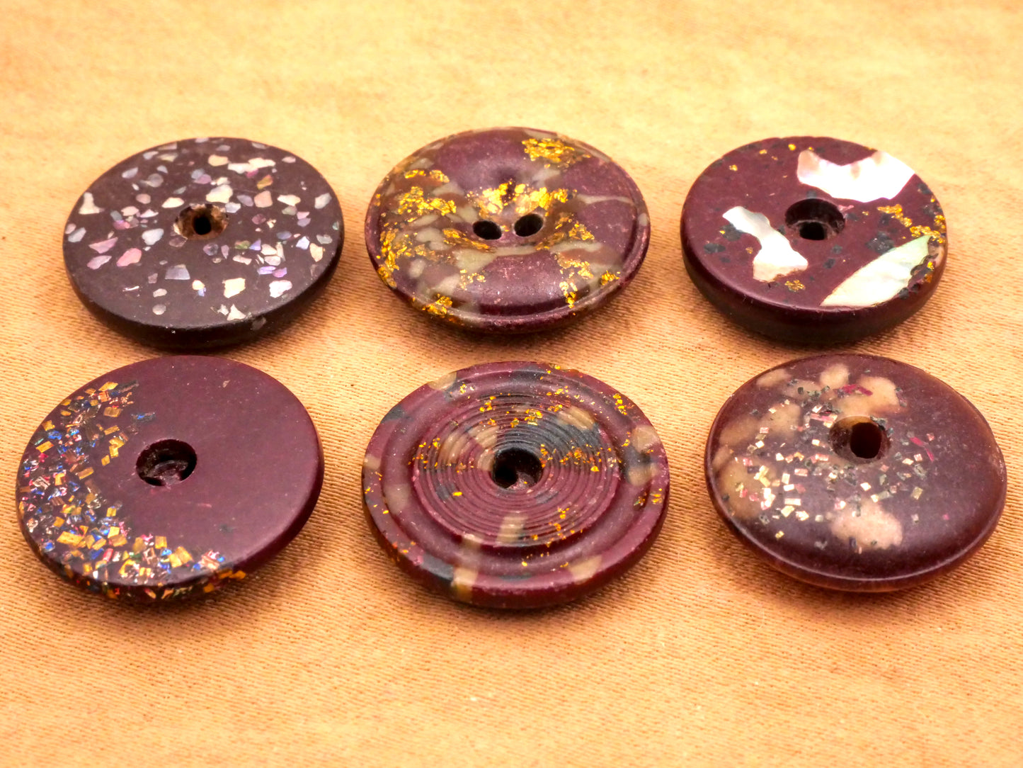 Maroon Cranberry Fleck Composition Button Various 16-18mm