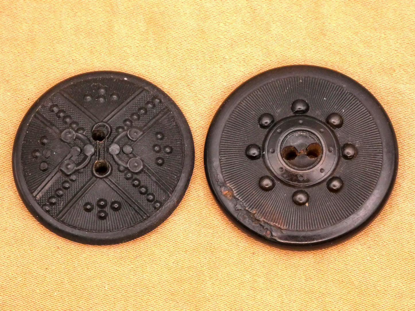 Shield Look Composition Button Various 27-28mm