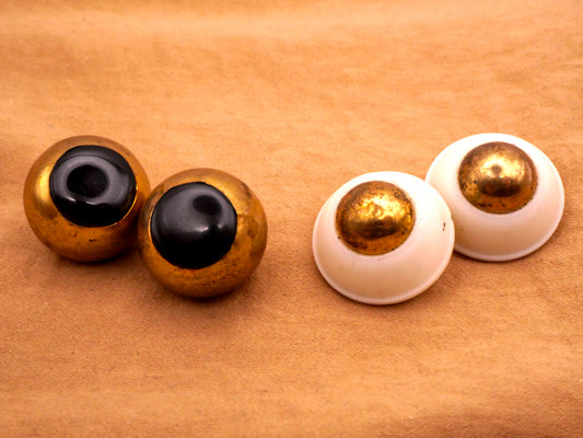 Eye Look Mixed Material Metal Plastic Pair of Buttons Various 19-21mm