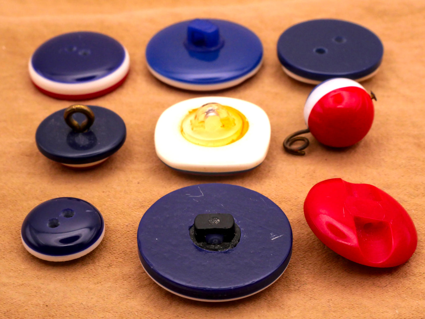 Patriotic Red White Blue Laminated Vintage Plastic Button Various 13-23mm