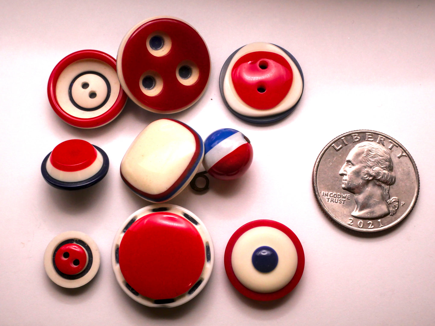 Patriotic Red White Blue Laminated Vintage Plastic Button Various 13-23mm