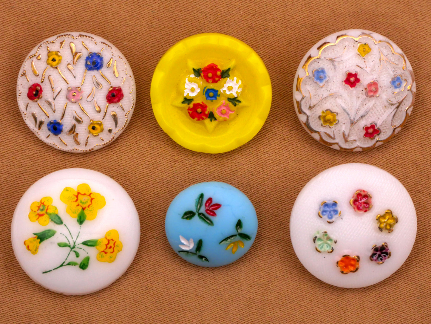 Flower Design Vintage Glass Button Various 14-18mm
