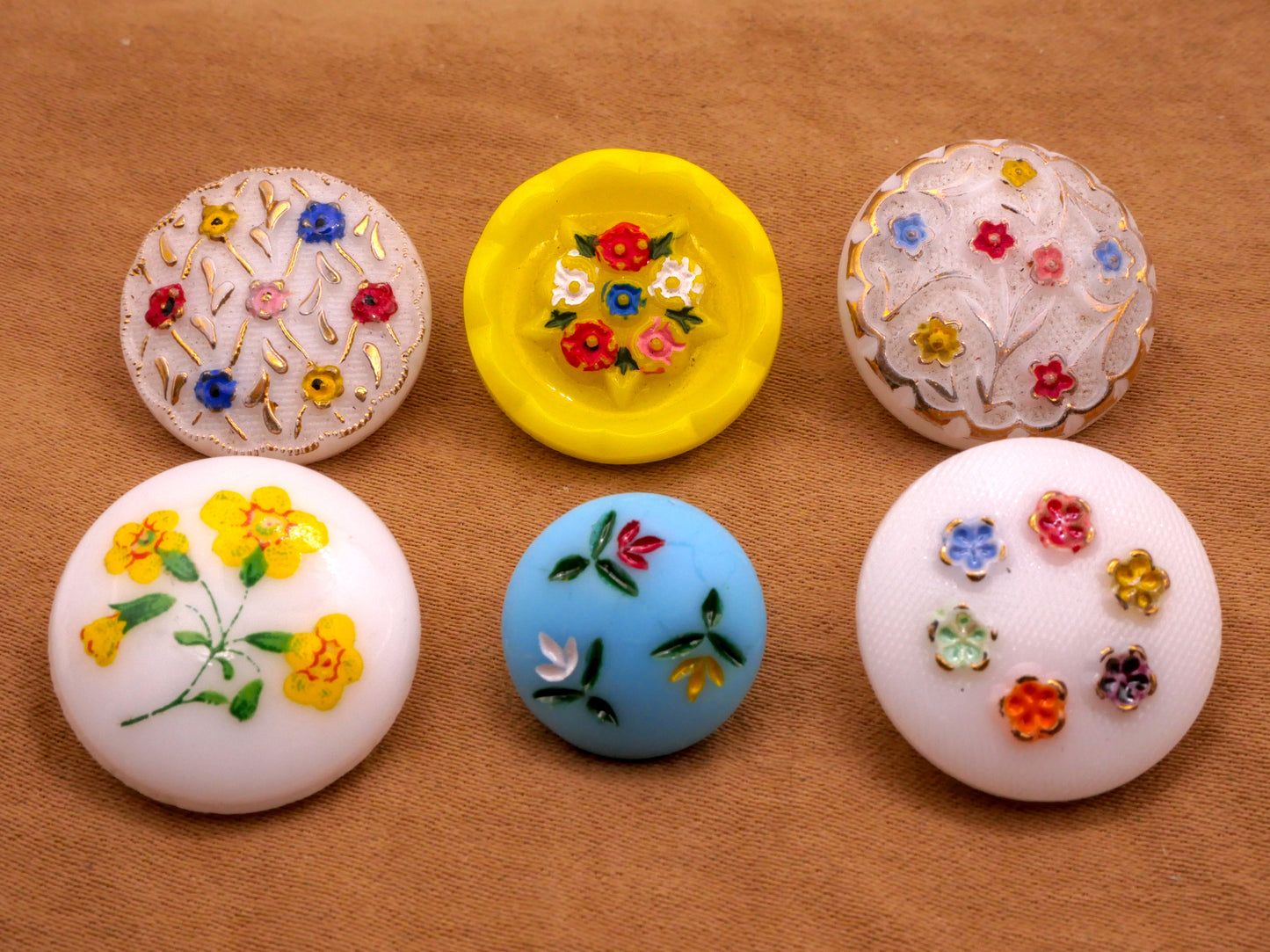 Flower Design Vintage Glass Button Various 14-18mm