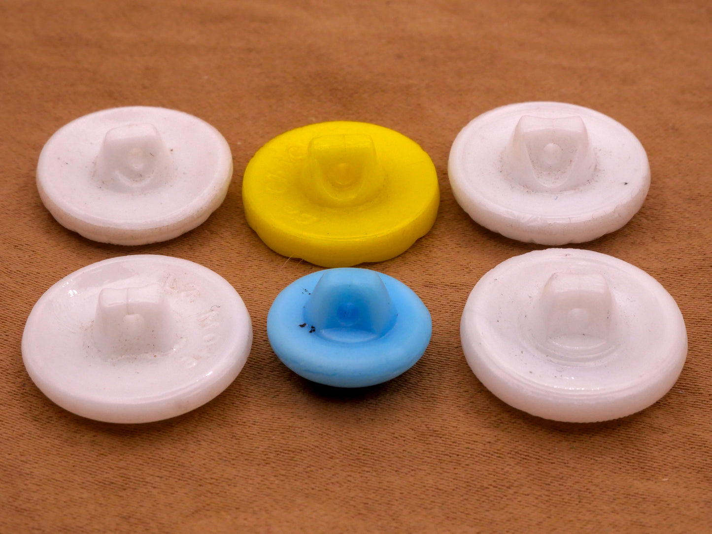 Flower Design Vintage Glass Button Various 14-18mm