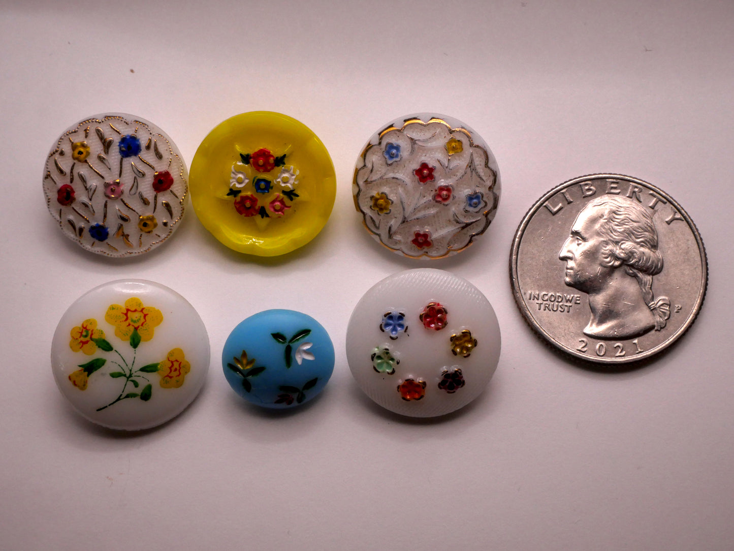 Flower Design Vintage Glass Button Various 14-18mm