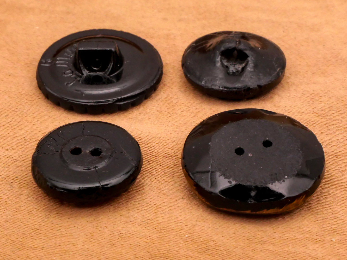 Flower Black Gold Glass Button Various 14-18mm