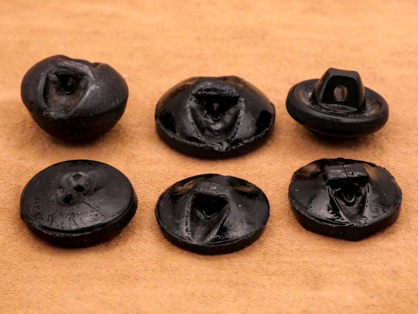 Flower Center Black Glass Button Various 13-16mm