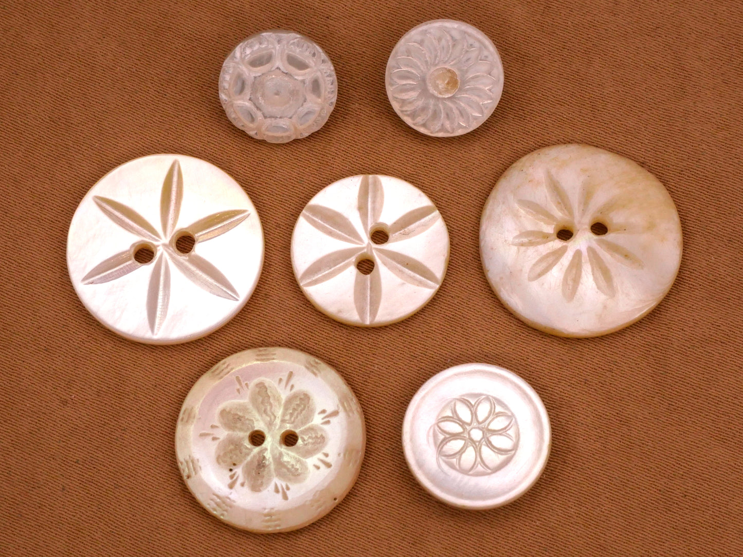 Flower Carved Mother of Pearl Shell Vintage Button Various 11-19mm