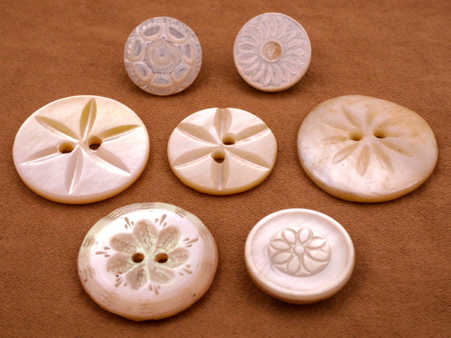 Flower Carved Mother of Pearl Shell Vintage Button Various 11-19mm