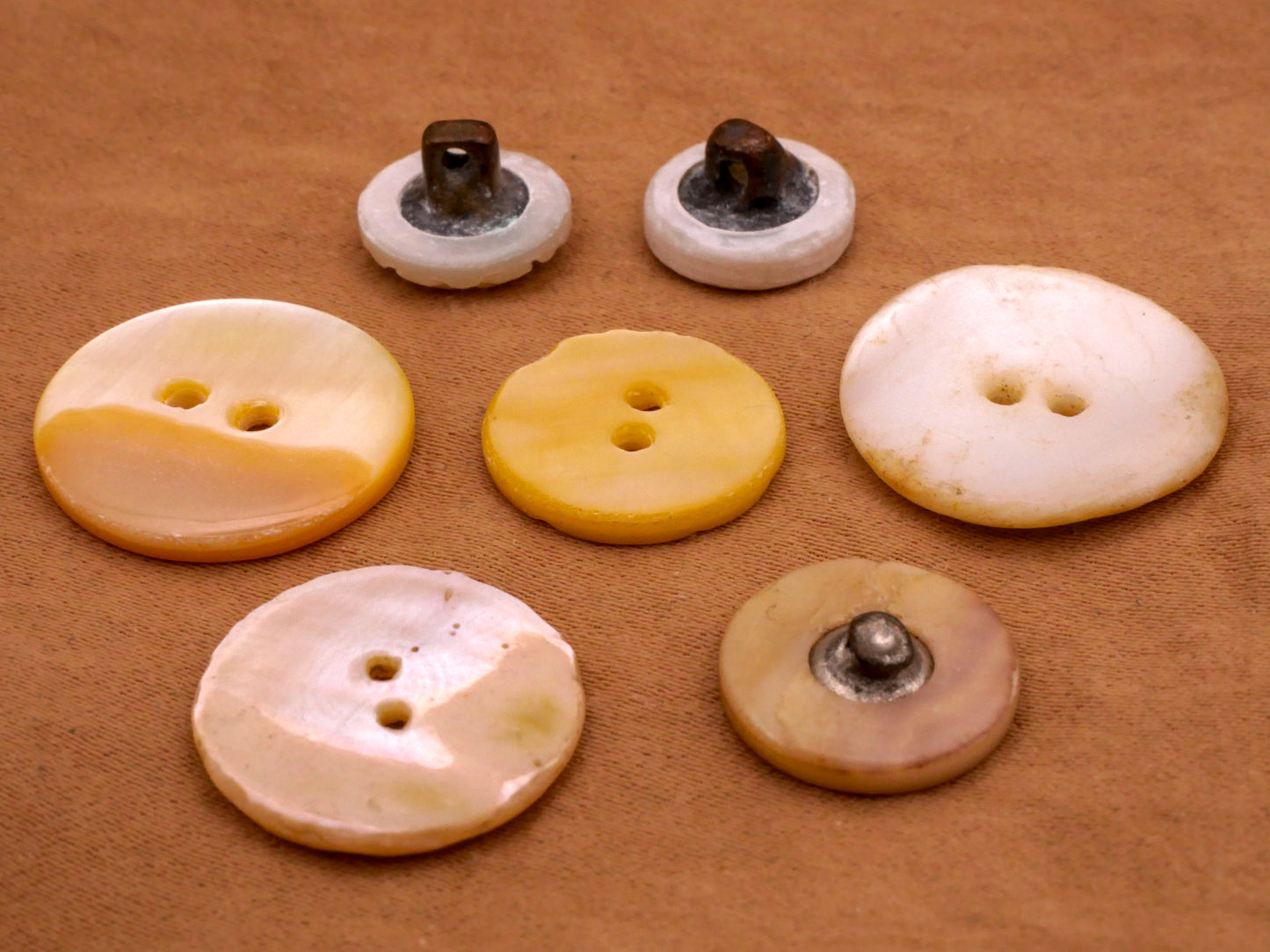 Flower Carved Mother of Pearl Shell Vintage Button Various 11-19mm