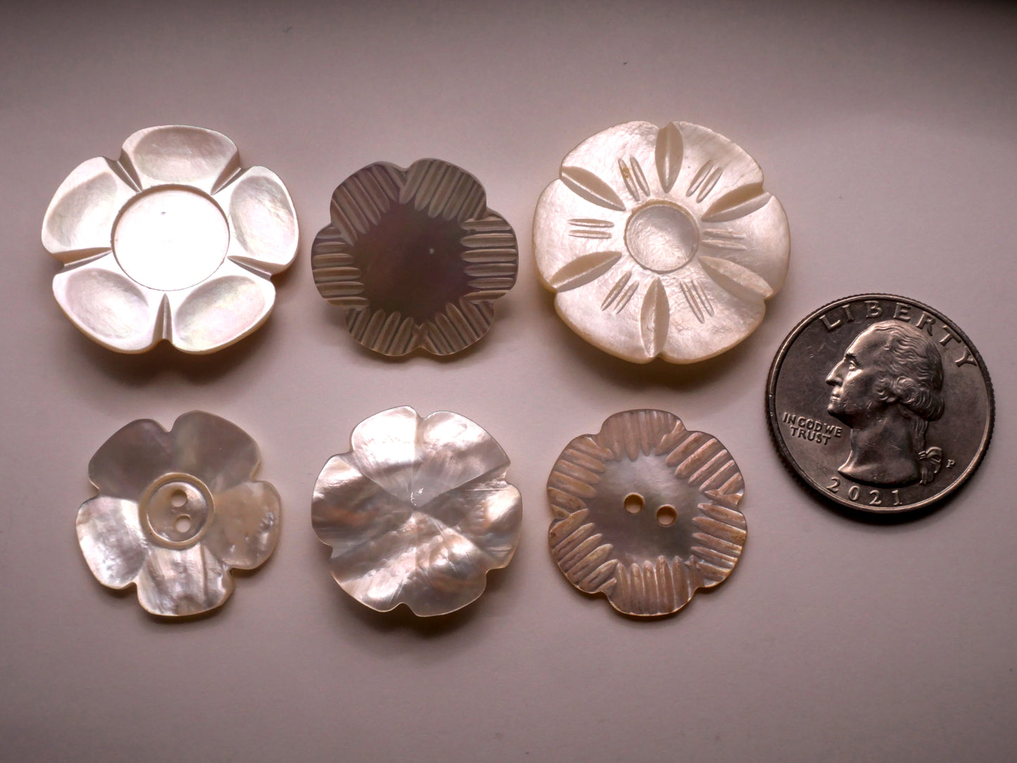 Flower Scalloped Petals Mother of Pearl Shell Button Various 22-27mm