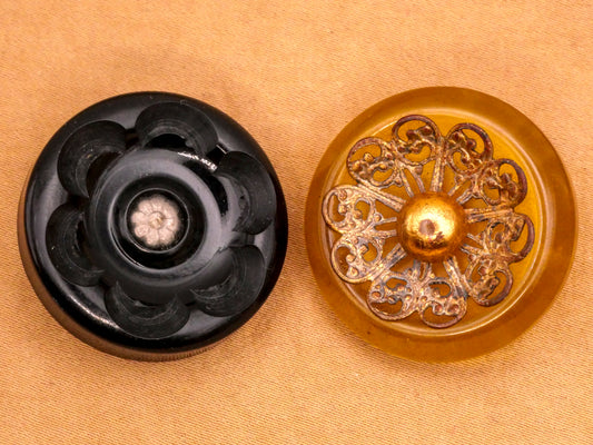 Flower Metal Center Early Plastic Button Various 28mm