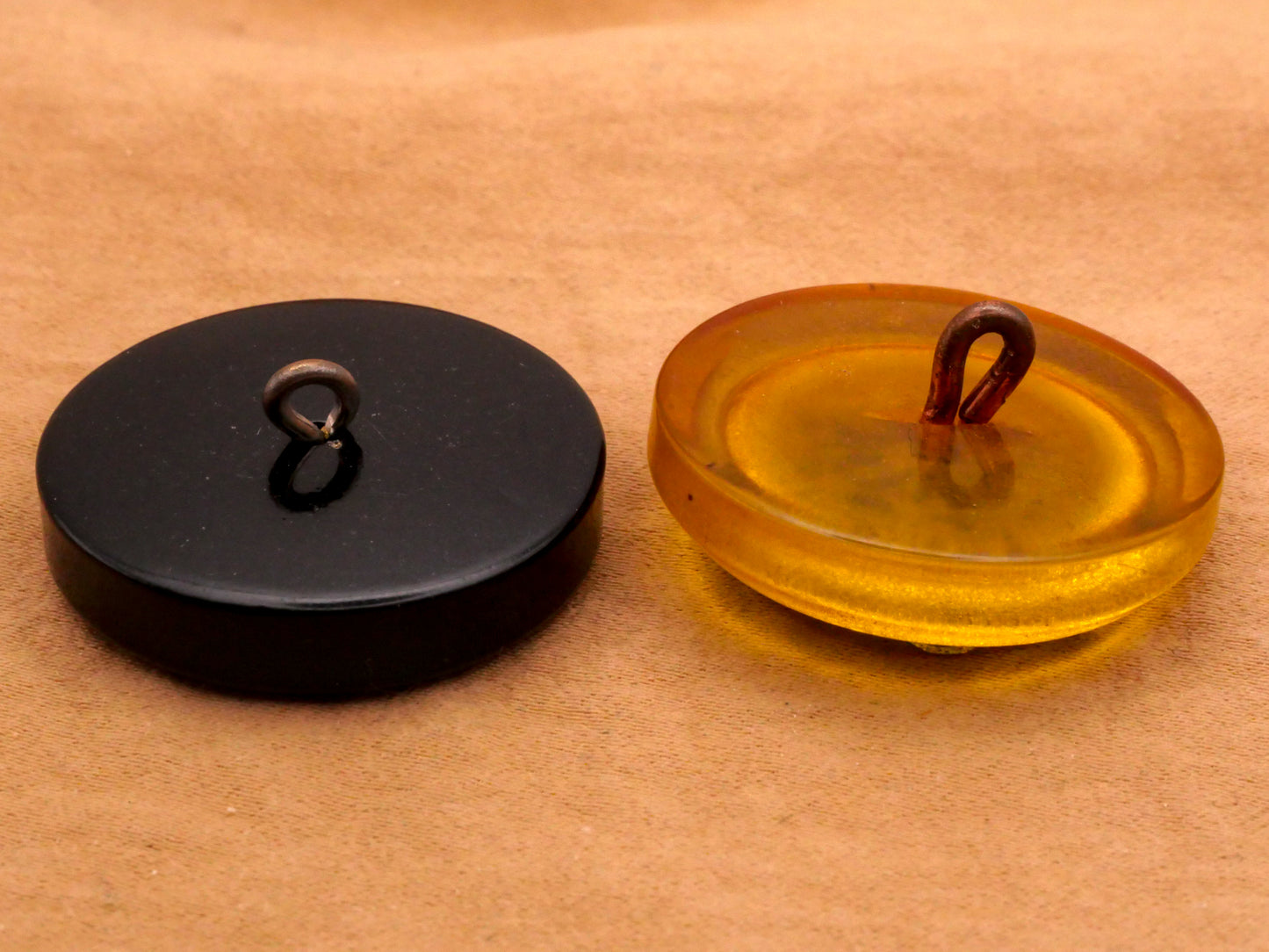 Flower Metal Center Early Plastic Button Various 28mm