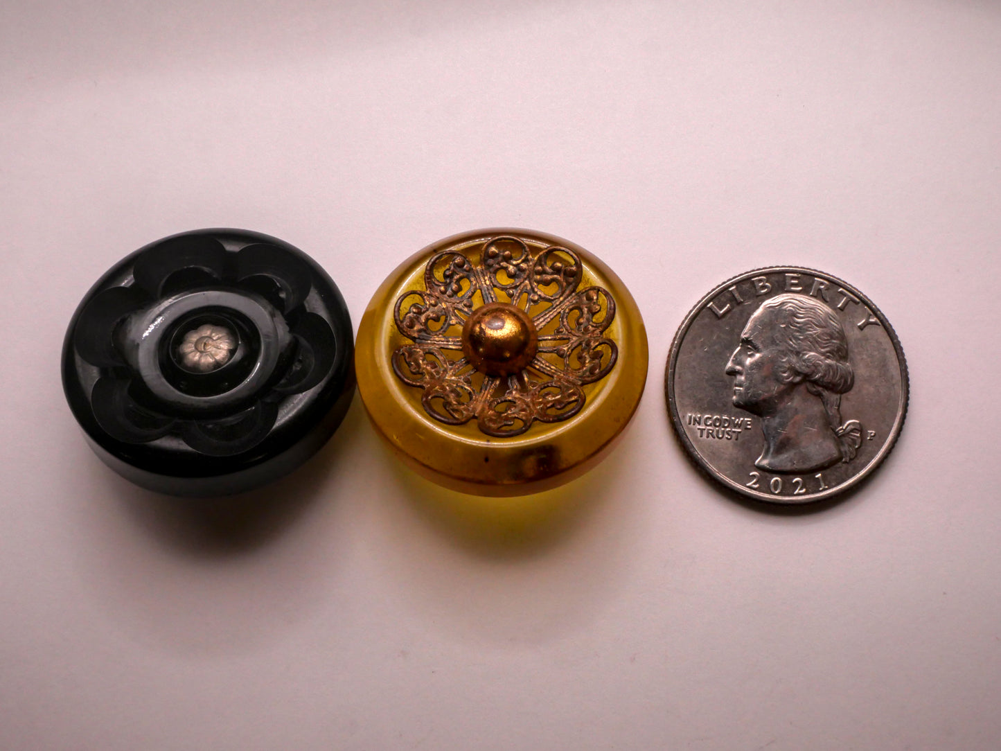 Flower Metal Center Early Plastic Button Various 28mm