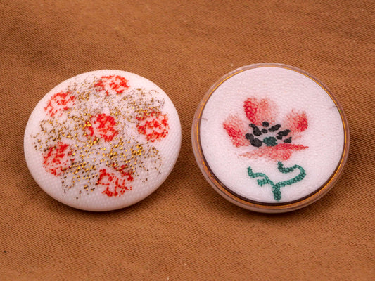 Red Flower Hand-Painted White Glass Vintage Button Various 22mm