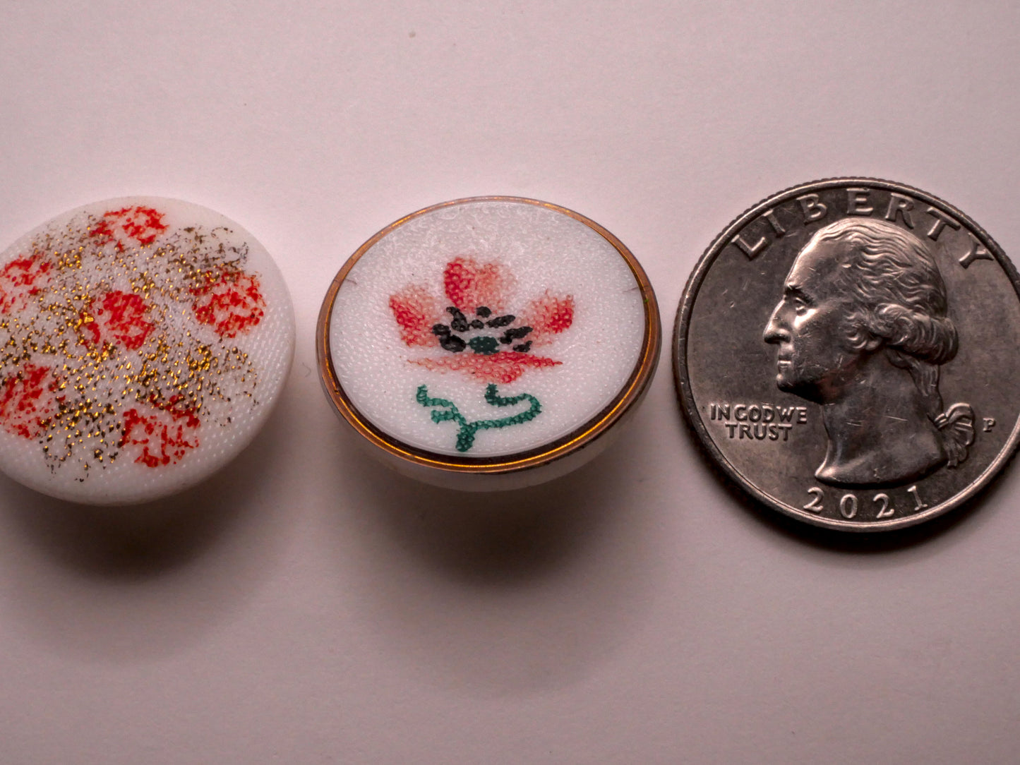 Red Flower Hand-Painted White Glass Vintage Button Various 22mm