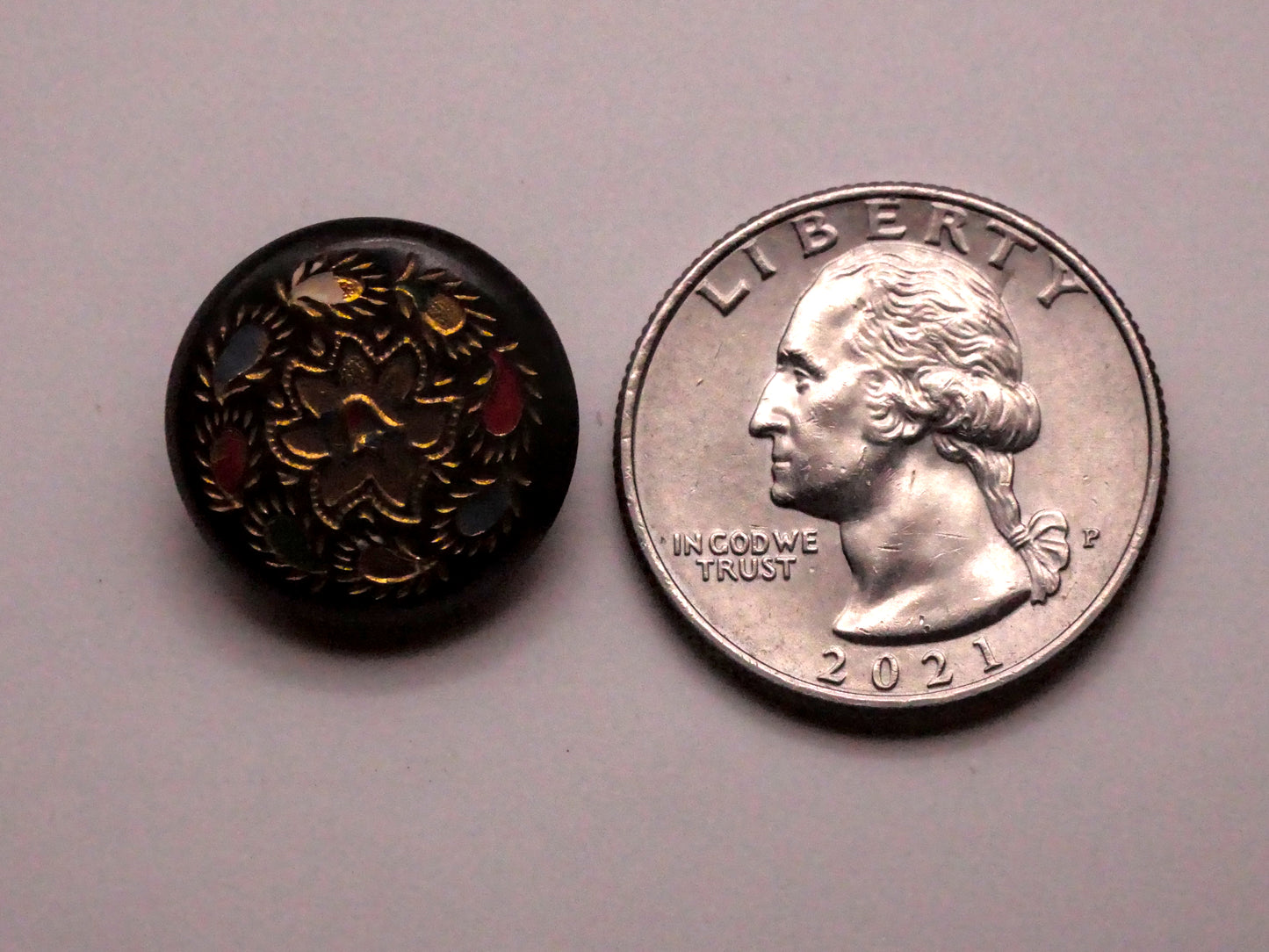 Feather Paisley Border Enamel Metal Button 18mm