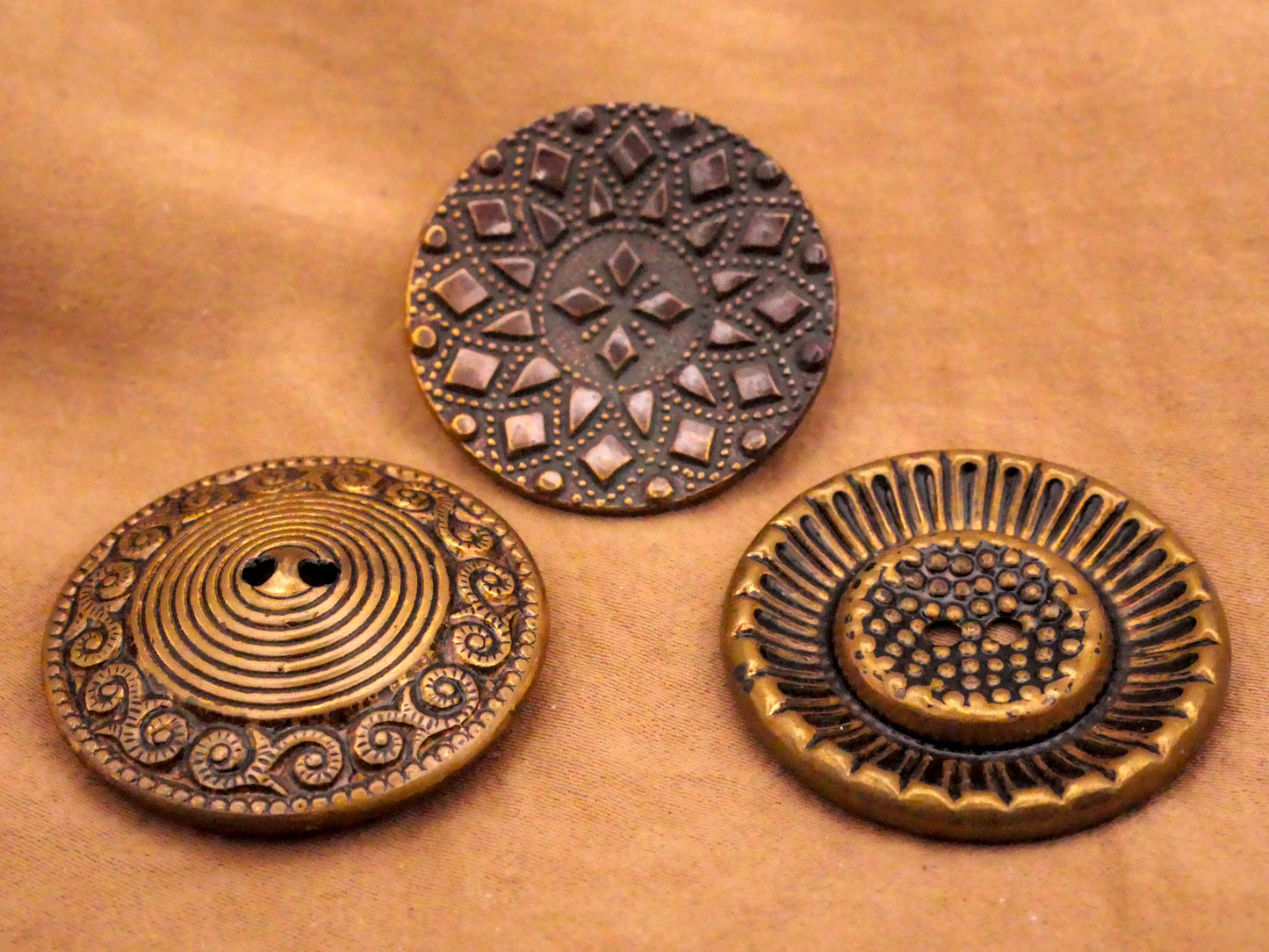 Mandala Tribal Look Bronze Colored Metal Button Various 27-29mm
