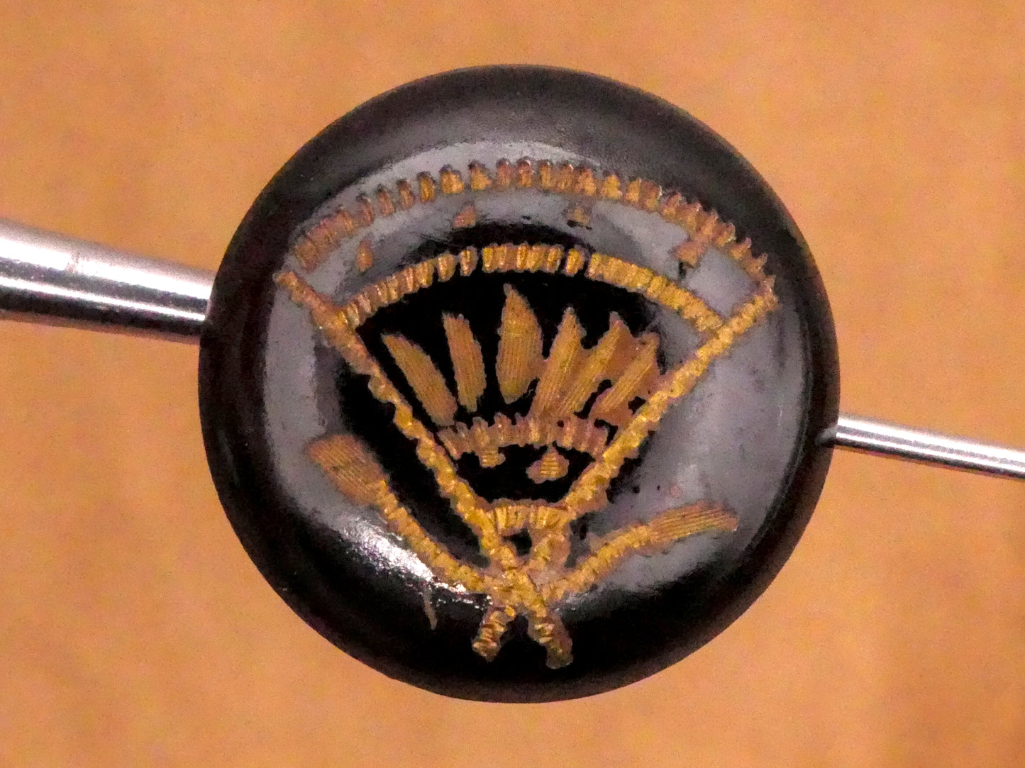 Fan Fashion Etched Lacquered Metal Button 19mm
