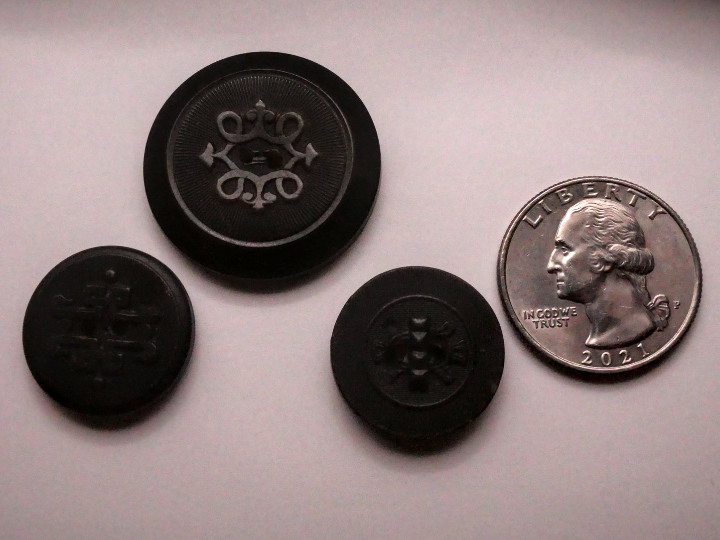 Medallion Center Asian Inspired Pressed Horn Button Various 20-29mm