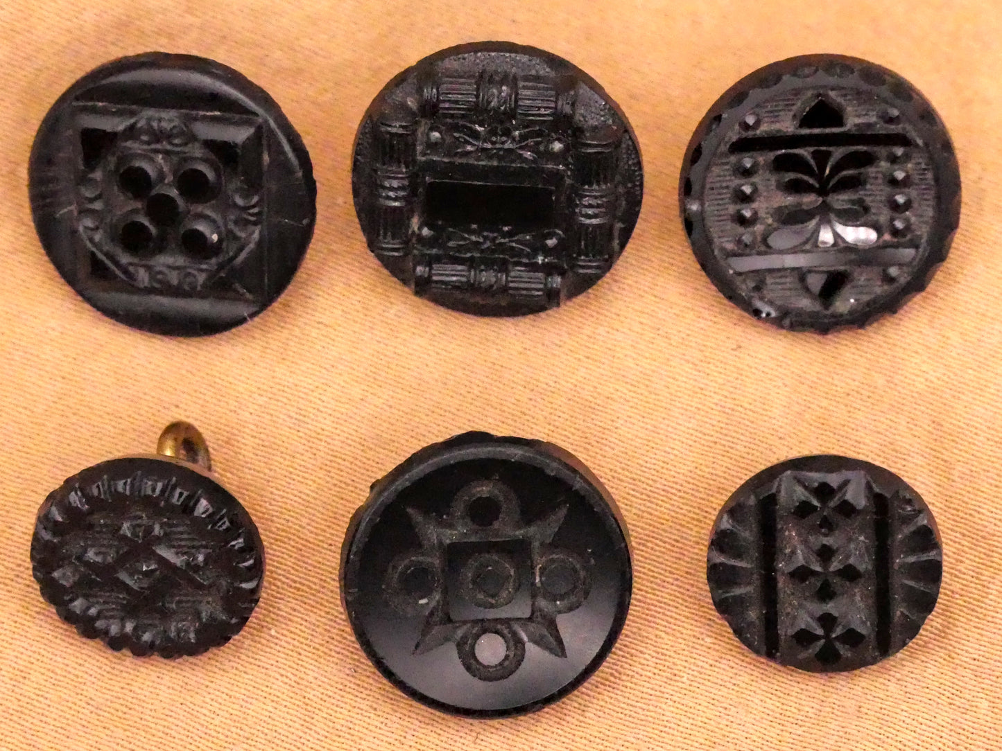 Asian Inspired Look Intricate Black Glass Button Various 11-14mm