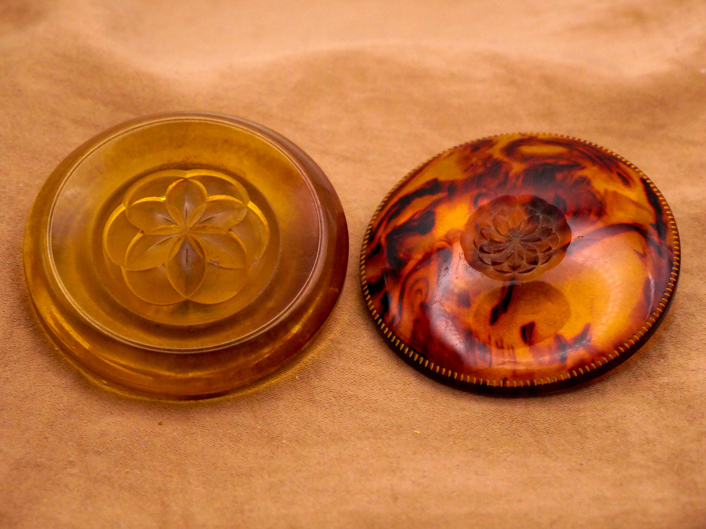 Mandala Center Early Plastic Large Button Various 43mm