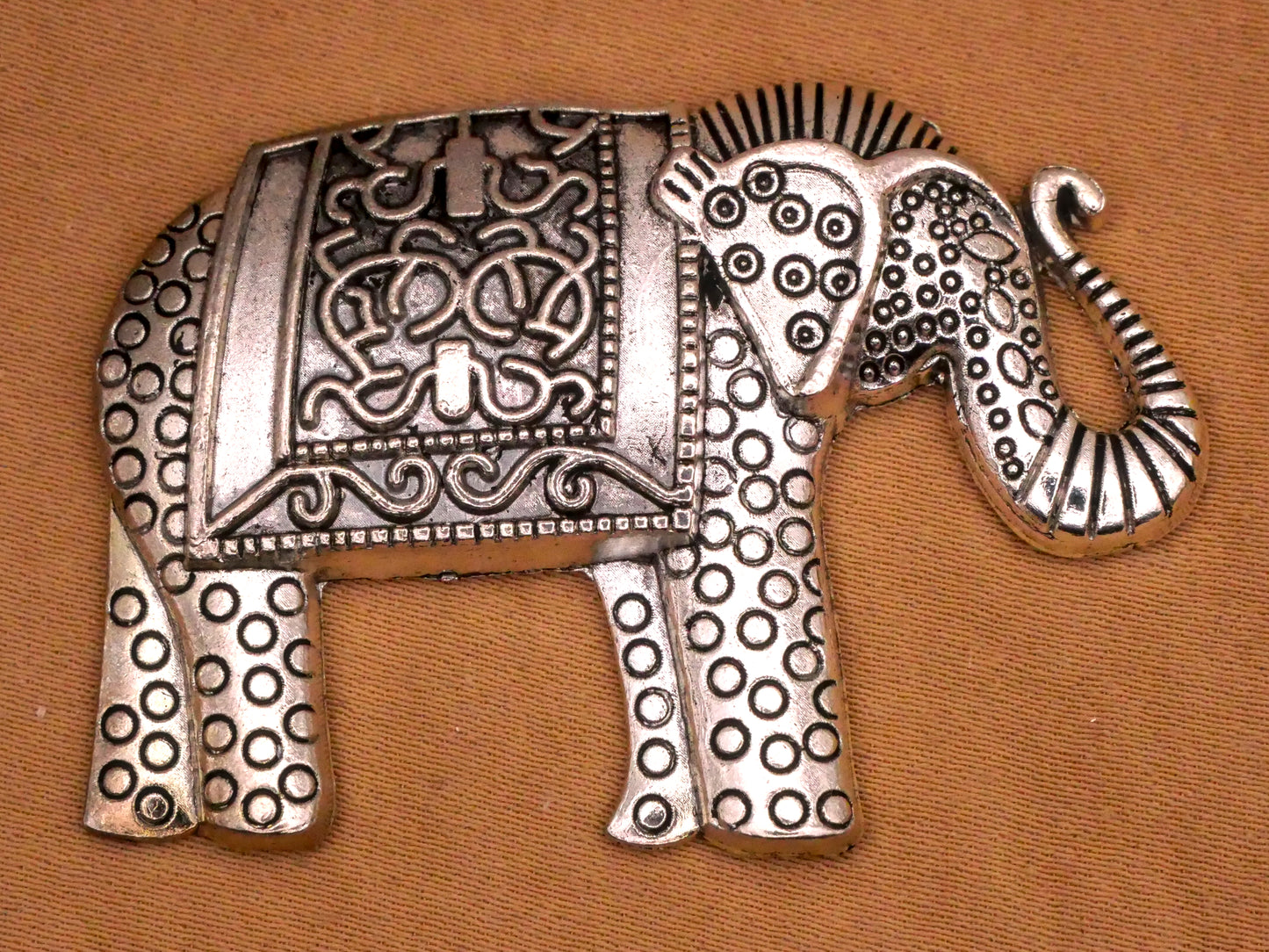 Elephant Patterned Silver Metal Large Button 34x50mm
