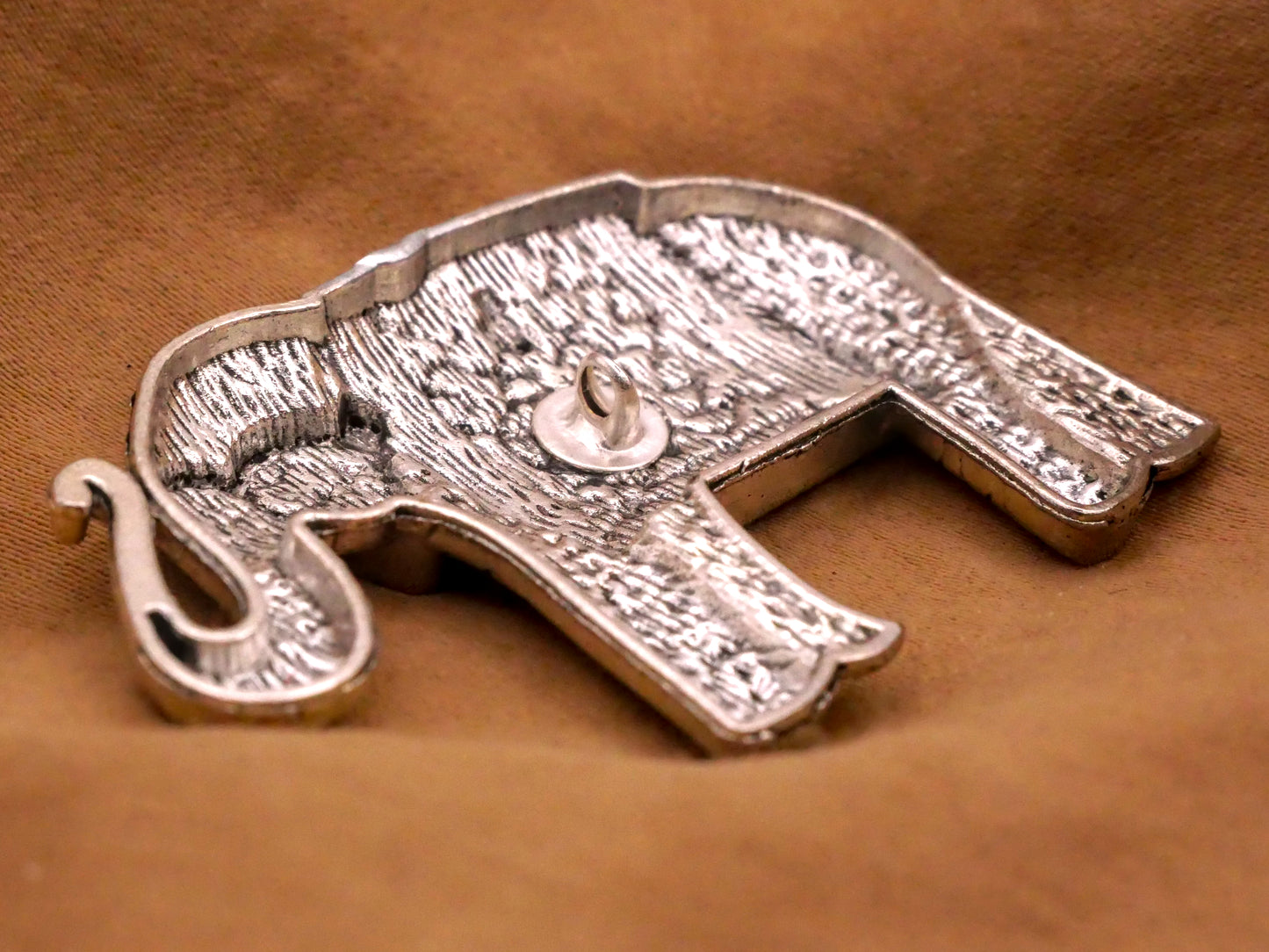 Elephant Patterned Silver Metal Large Button 34x50mm