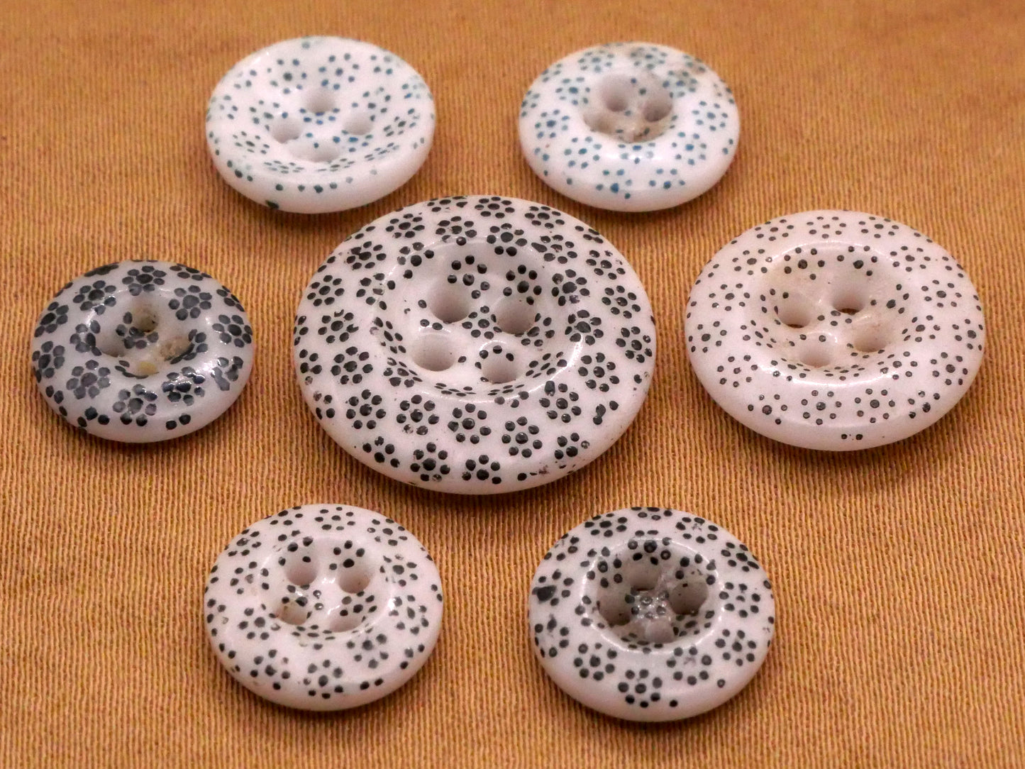 Calico China #44 Dot Flower Porcelain Button Various 11-17mm
