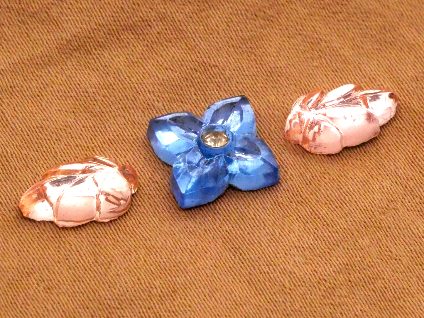 Flower Leaves Vintage Blue Peachy Pink Foil Back Glass Embellishments 6-10mm