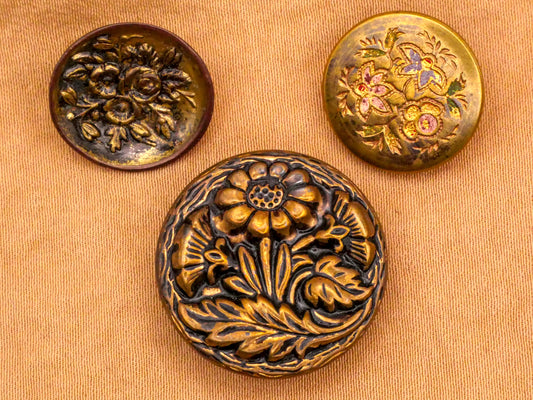 Flower Trio Design Victorian Brass Colored Metal Button Various 16-22mm