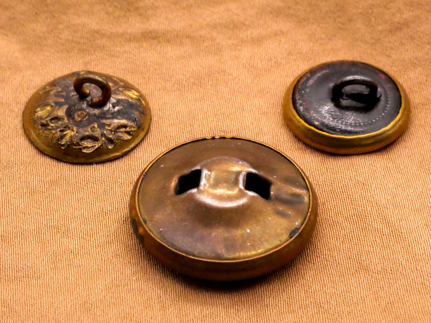 Flower Trio Design Victorian Brass Colored Metal Button Various 16-22mm