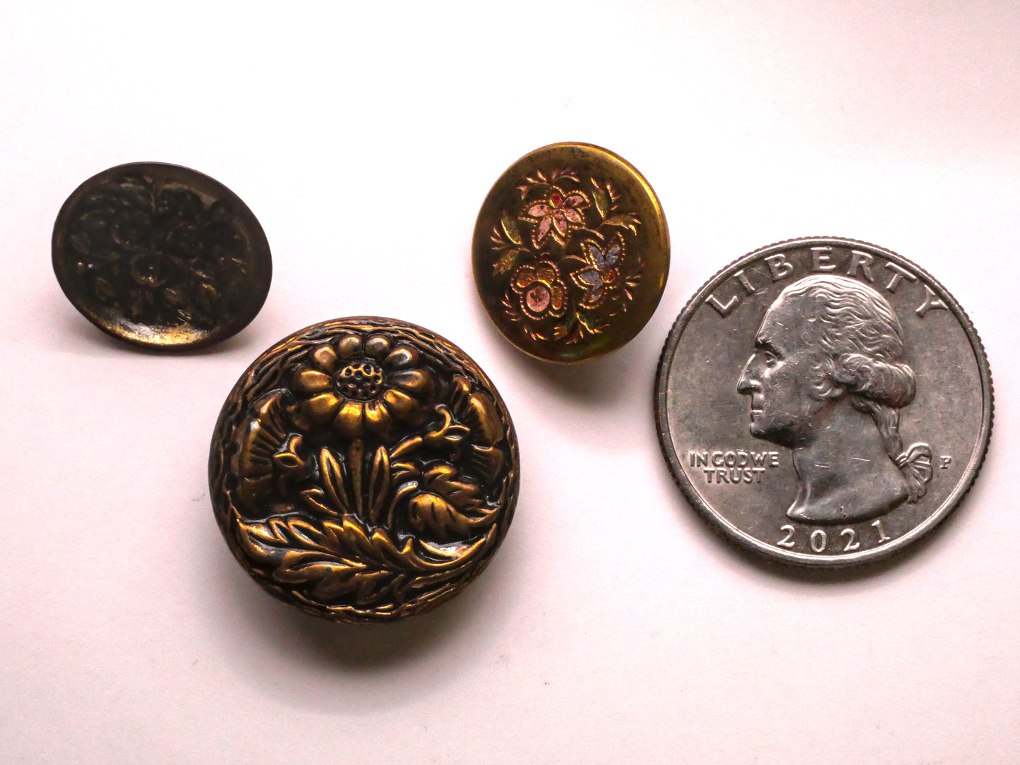 Flower Trio Design Victorian Brass Colored Metal Button Various 16-22mm