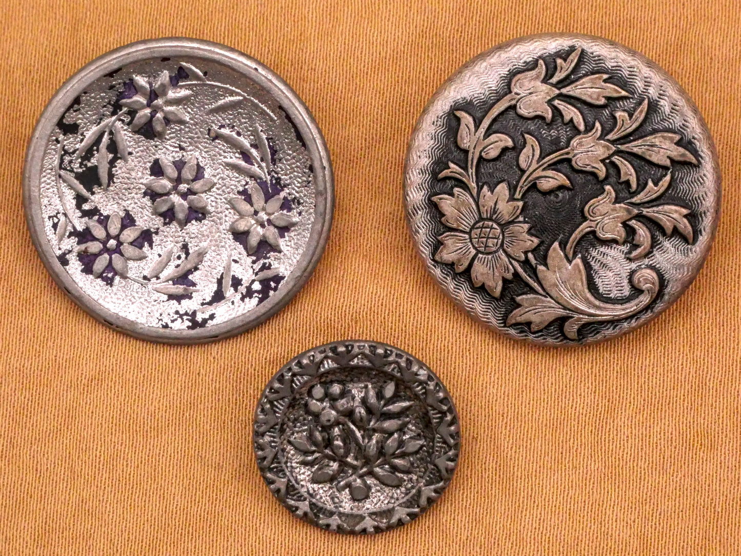 Flower Design Silver Colored Metal Victorian Button Various 15-23mm