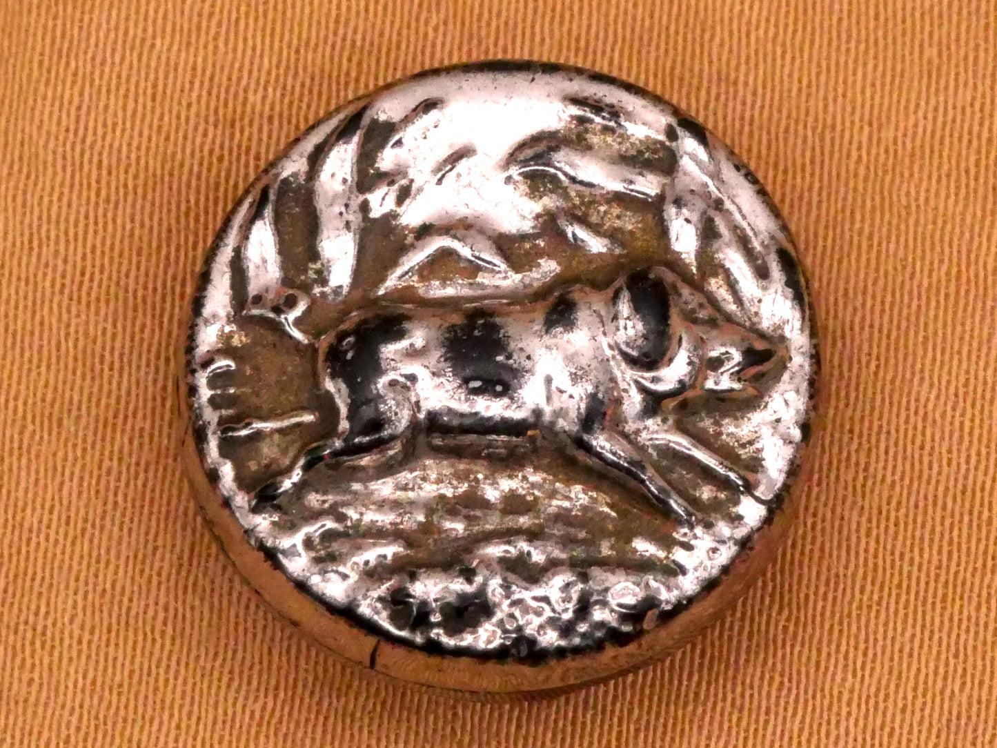 Pig Boar Silver Luster Black Glass Button 18mm