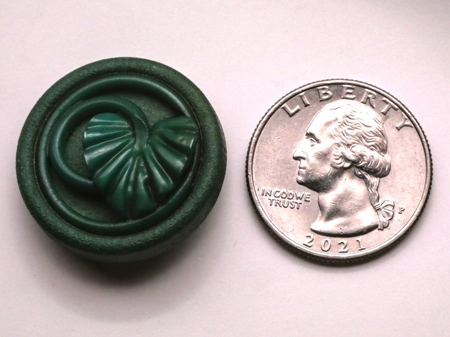 Leaf Vine Stem Green Celluloid Early Plastic Button 27mm