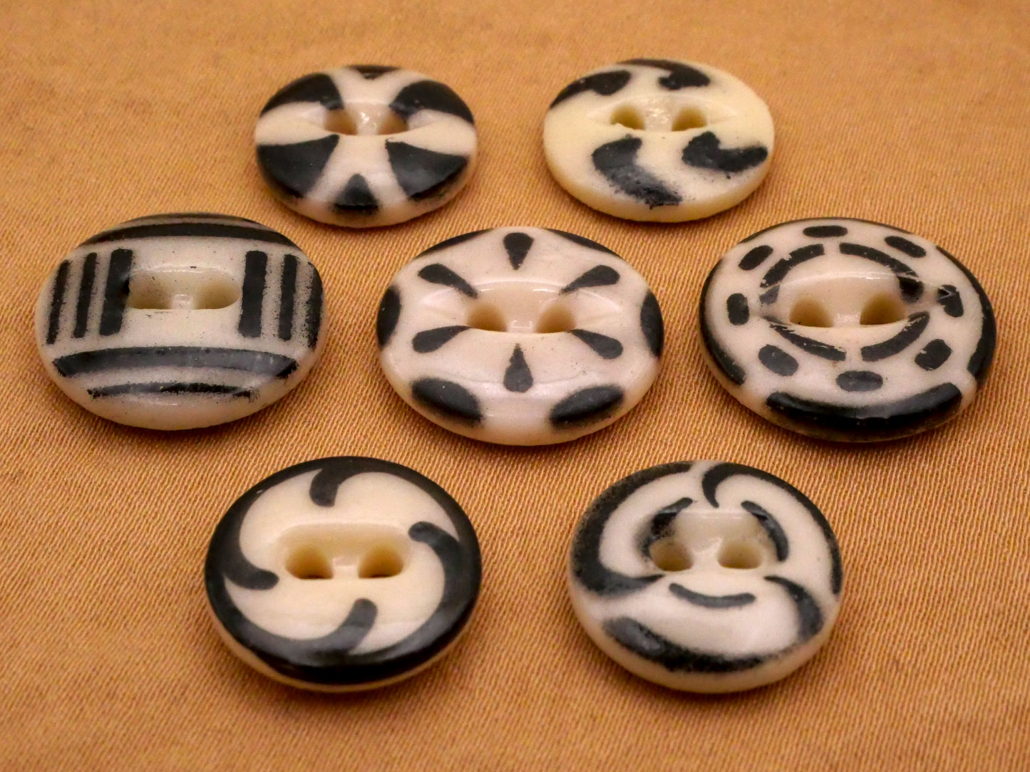 Black Stencil Antique China Button Various 14-16mm