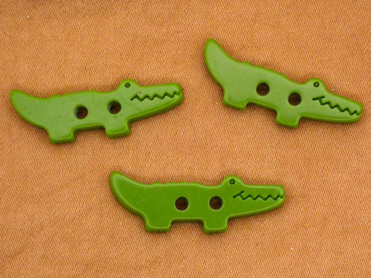 Alligator Crocodile Green Plastic Set of Three Buttons 8x27mm