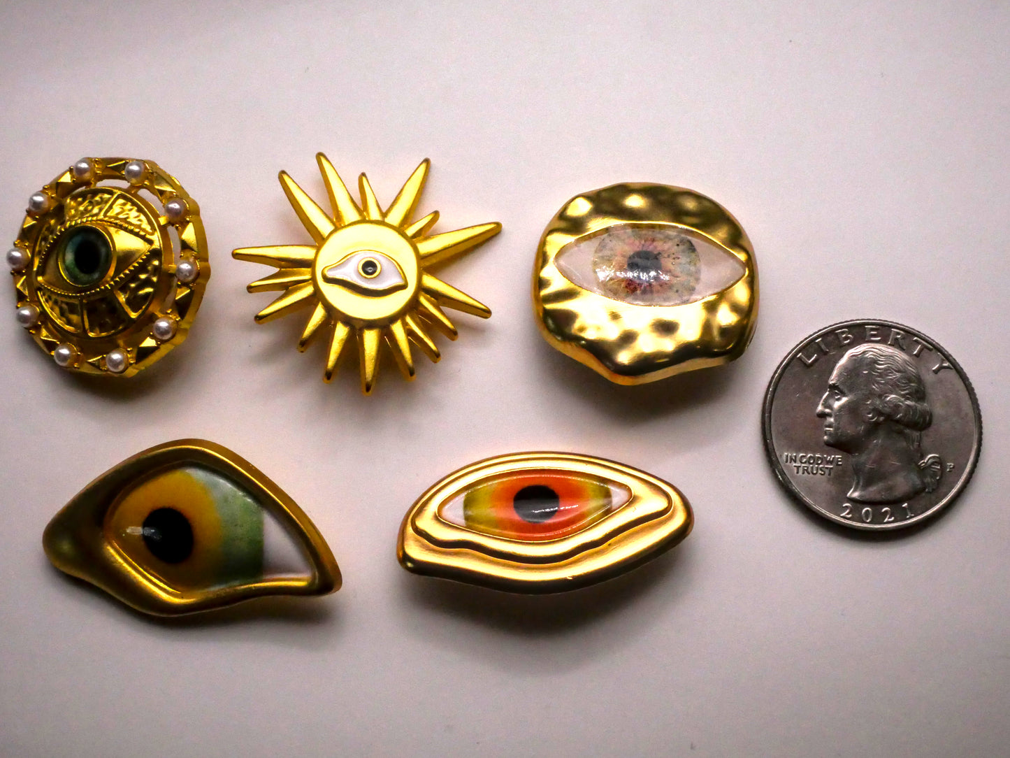 Eye Lurking Creepy Gold Metal Button Various 18-34mm