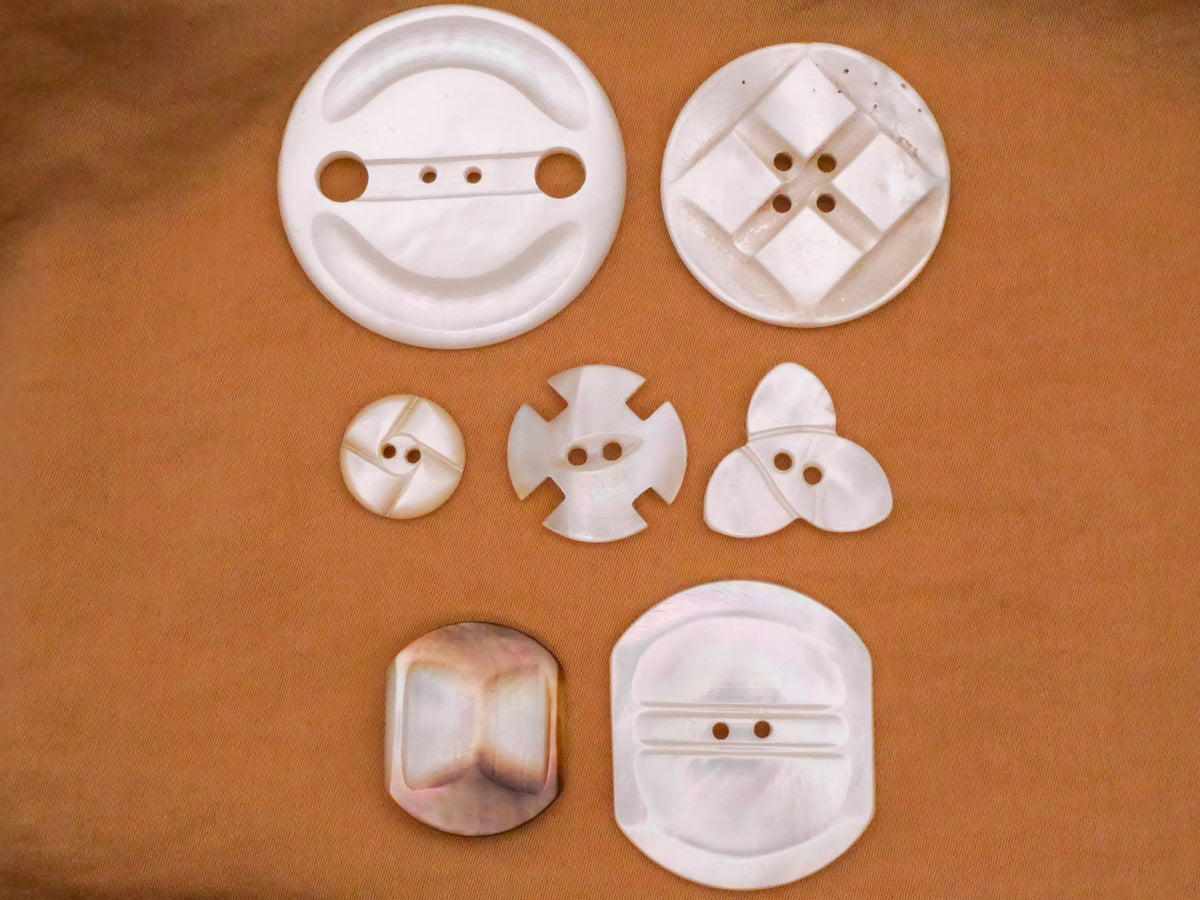 Art Deco Look Mother of Pearl Shell Button Various 13-37mm